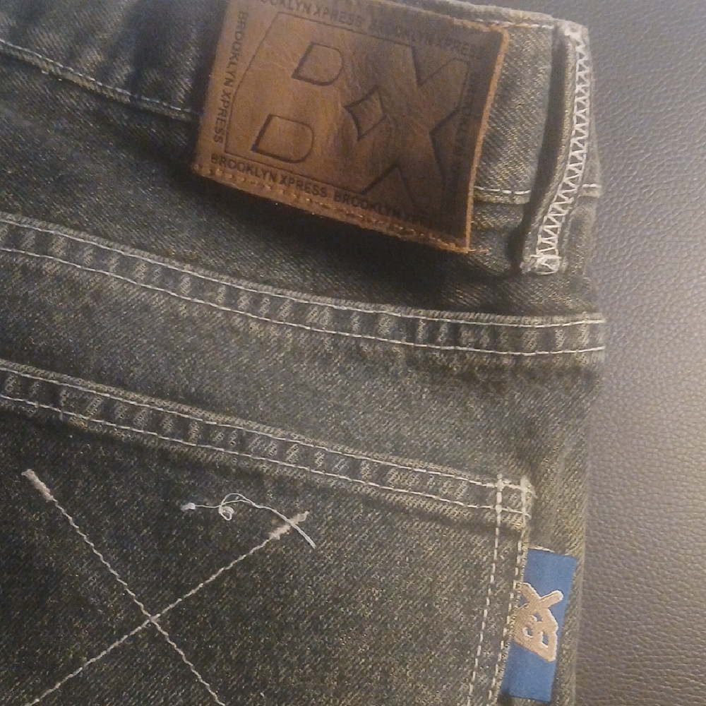 Classic Black Relaxed Jeans - Picture 4 of 5